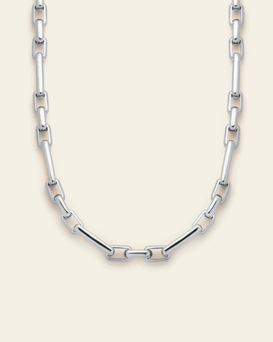 Bold rhodium-plated statement link necklace.