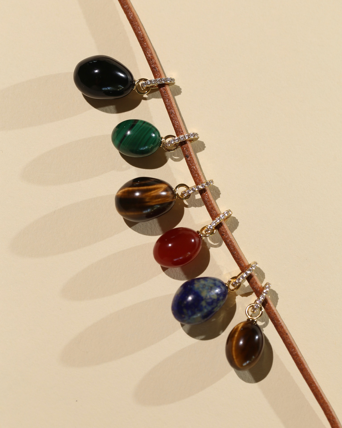 Oval Pebble - Red Agate