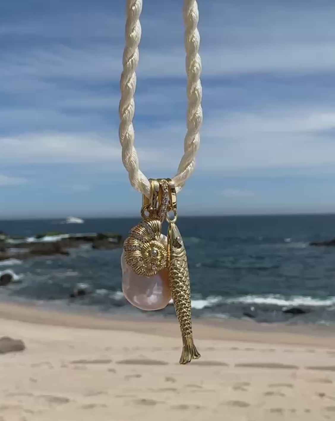 Sardina Charm - Gold
