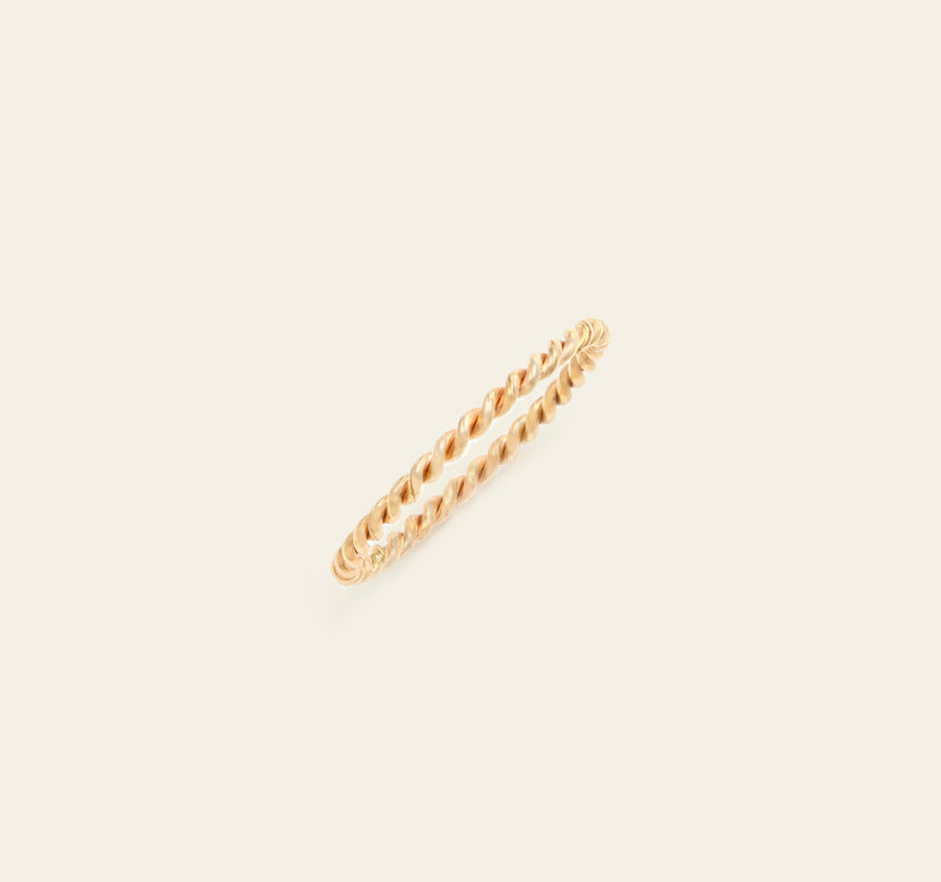Twist Band - 10k Solid Gold